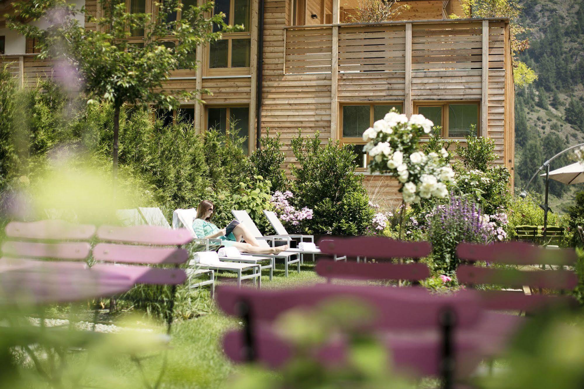 Goldene Rose Karthaus Otel Senales/Schnals Dış mekan fotoğraf